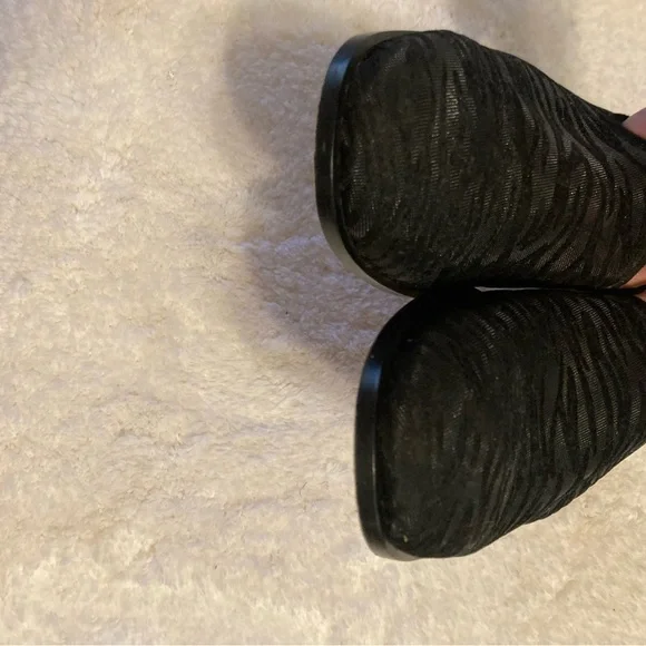 Yves Saint Laurent Black Shear Pattern Loafers size 10 M in great condition. - Picture 3 of 10